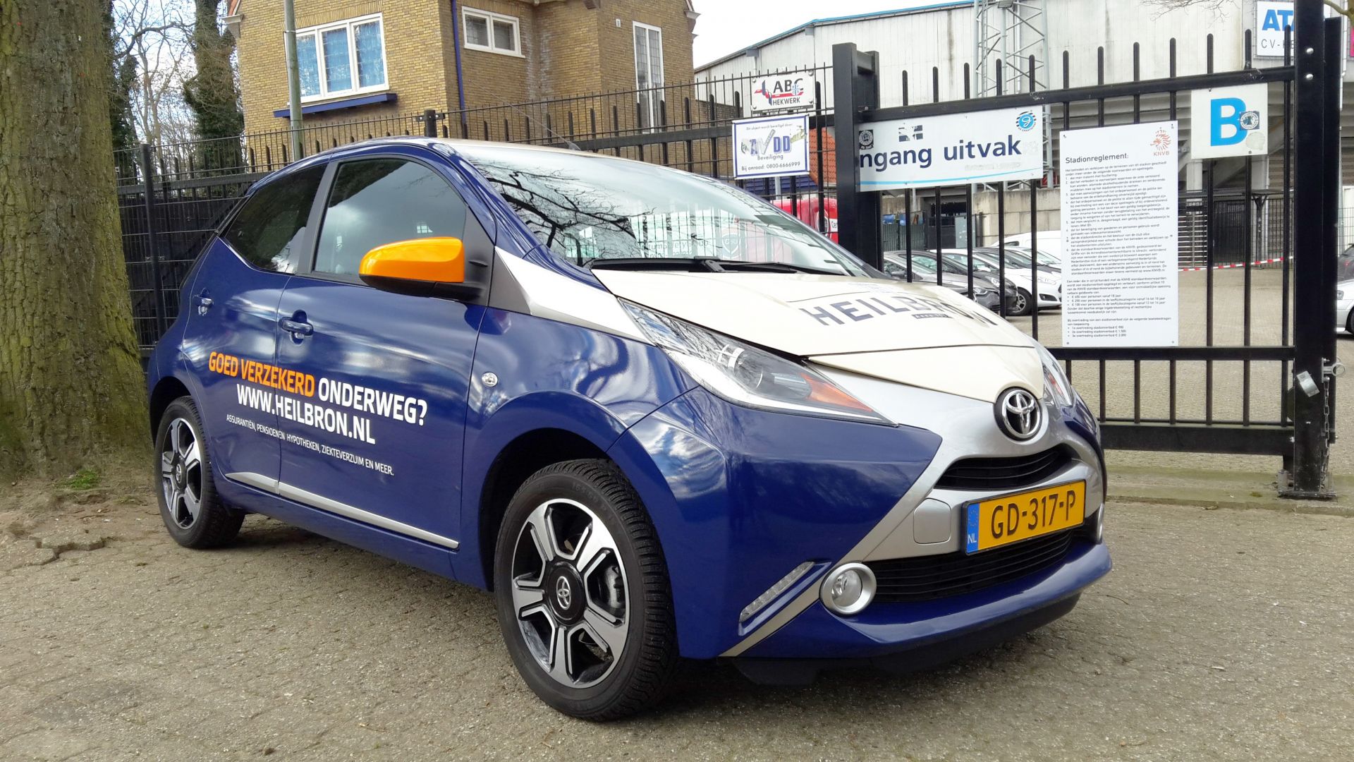 160107_heilbron_autobelettering_aygo_zij