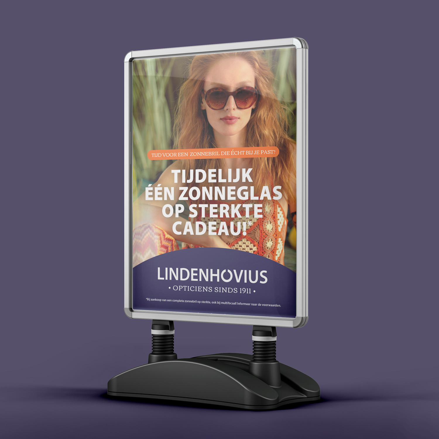 260410-lindenhovius-opticiens-campagne-zonneglas-op-sterkte-cadeau-stoepbordposter 260410-lindenhovius-opticiens-campagne-zonneglas-op-sterkte-cadeau-stoepbordposter