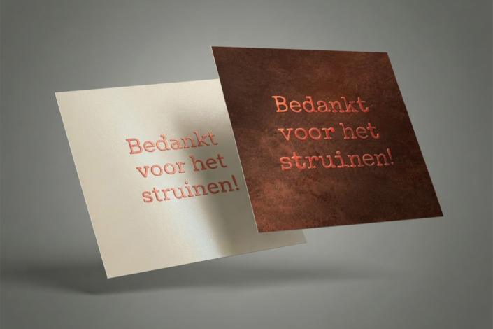 Bedankkaartje Struin! Concept Store in cortenstaal-look en Soul Store in parelmoer, beide met koperfoliedruk op metallic papier